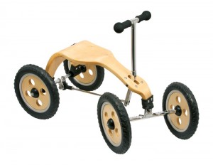 image-voiture pédale-rameur-bois-animation-As-du-Volant-LudoLudam-Angers