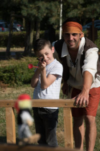 Image-Animation-Tir-aux-Pirates-Jeux-Bois-LudoLudam-Angers